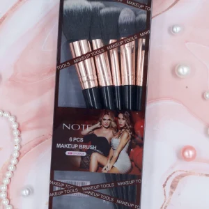 Set Brochas x 6 Piezas Mango Negro NOTE